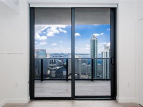 45 SW 9th St 3803, Miami FL 33130