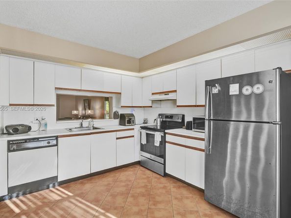 1110 SW 125th Ave 209M, Pembroke Pines FL 33027