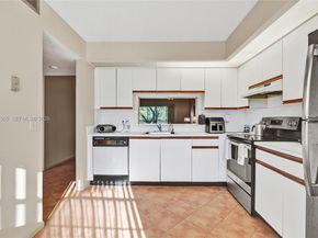 1110 SW 125th Ave 209M, Pembroke Pines FL 33027