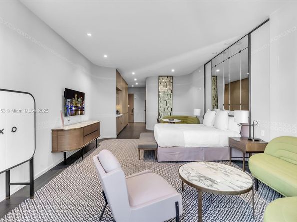 801 S Miami Ave 808, Miami FL 33130