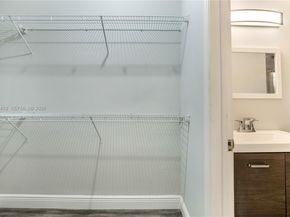 7725 Carlyle Ave 10, Miami Beach FL 33141