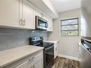 7725 Carlyle Ave 10, Miami Beach FL 33141