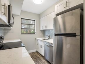 7725 Carlyle Ave 10, Miami Beach FL 33141