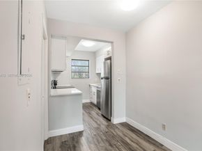 7725 Carlyle Ave 10, Miami Beach FL 33141