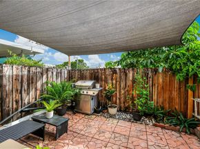 25 W 11th St 102, Hialeah FL 33010