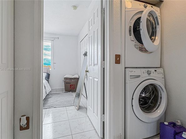 25 W 11th St 102, Hialeah FL 33010