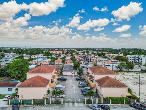 25 W 11th St 102, Hialeah FL 33010