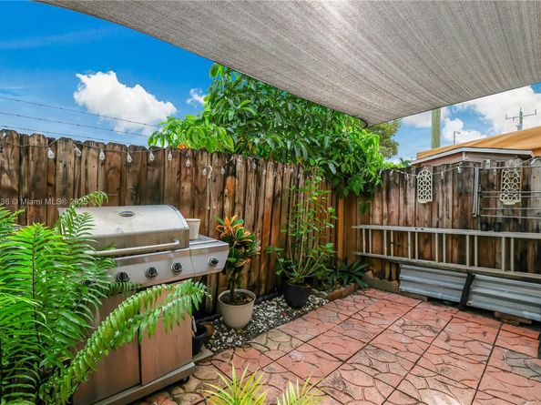 25 W 11th St 102, Hialeah FL 33010