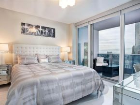 200 Biscayne Boulevard Way 3209, Miami FL 33131