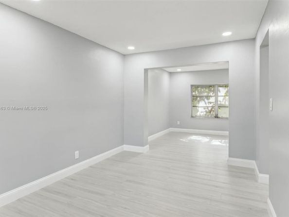 6800 NW 58th Ct, Tamarac FL 33321