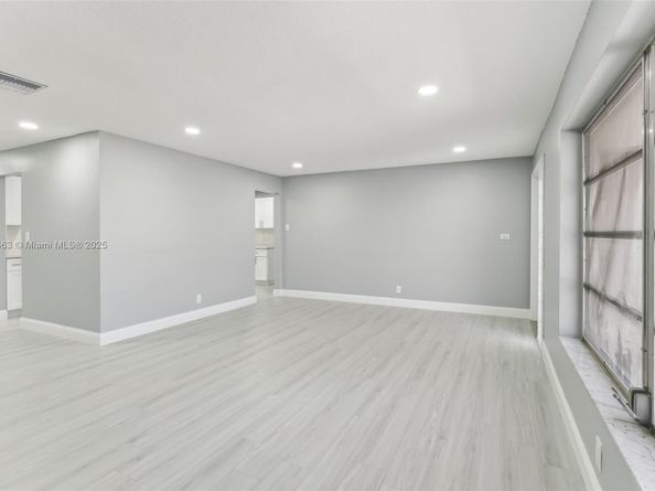 6800 NW 58th Ct, Tamarac FL 33321