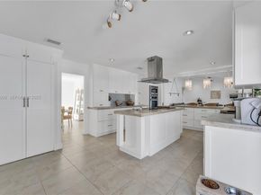 15151 SW 164th Ter, Miami FL 33187