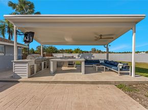 15151 SW 164th Ter, Miami FL 33187