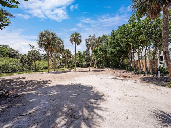 3301 NE 17th Ct, Fort Lauderdale FL 33305