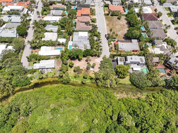 3301 NE 17th Ct, Fort Lauderdale FL 33305