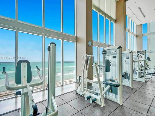 1830 S Ocean Dr 1605, Hallandale Beach FL 33009
