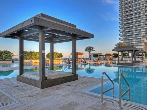 1830 S Ocean Dr 1605, Hallandale Beach FL 33009