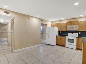 8002 SW 5th St, North Lauderdale FL 33068