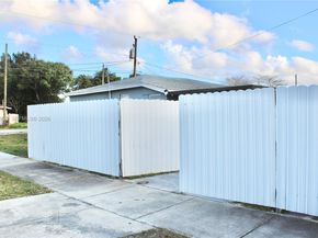 17710 SW 102nd Ave, Miami FL 33157