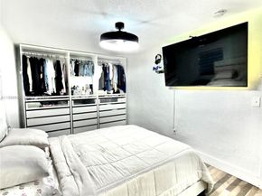 17710 SW 102nd Ave, Miami FL 33157