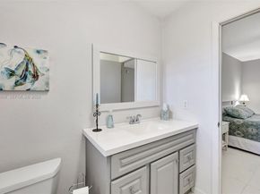 5002 NW 35th St 306, Lauderdale Lakes FL 33319