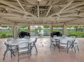 5002 NW 35th St 306, Lauderdale Lakes FL 33319