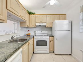 5002 NW 35th St 306, Lauderdale Lakes FL 33319