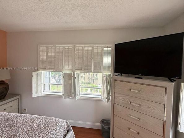 5961 N Falls Cir Dr 408, Lauderhill FL 33319