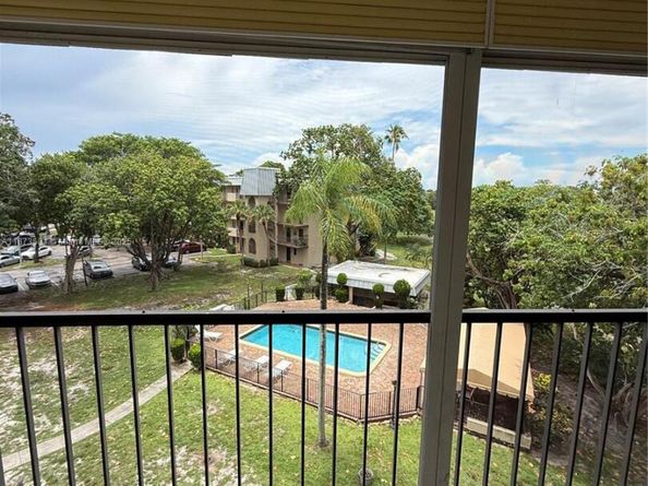5961 N Falls Cir Dr 408, Lauderhill FL 33319