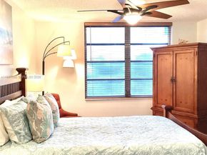 8900 Washington Blvd PH19, Pembroke Pines FL 33025