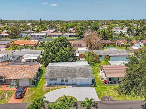 6001 NW 66th Ter, Tamarac FL 33321