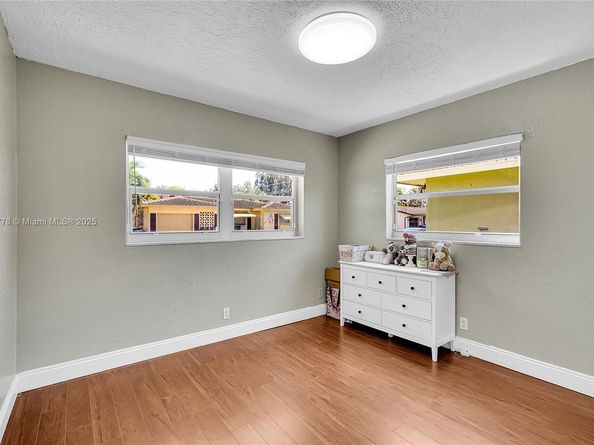 6001 NW 66th Ter, Tamarac FL 33321