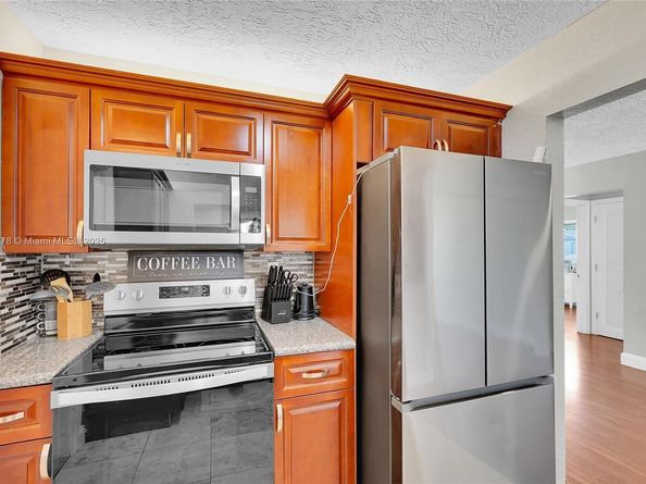 6001 NW 66th Ter, Tamarac FL 33321