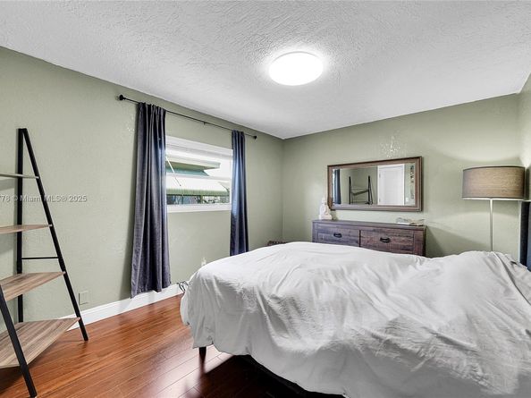 6001 NW 66th Ter, Tamarac FL 33321