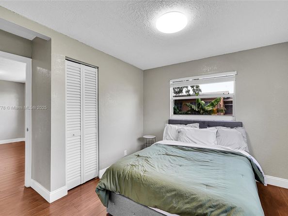 6001 NW 66th Ter, Tamarac FL 33321