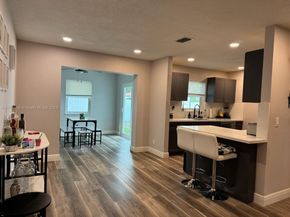 4161 SW 56th Ave, Davie FL 33314