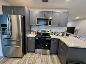 4161 SW 56th Ave, Davie FL 33314