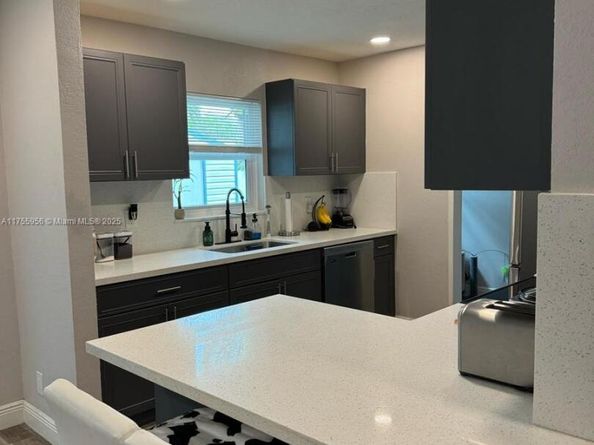 4161 SW 56th Ave, Davie FL 33314