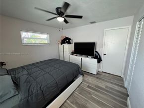 4161 SW 56th Ave, Davie FL 33314
