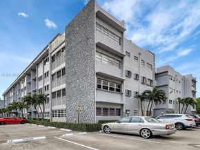 329 SE 3rd St 405S, Hallandale Beach FL 33009