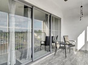 329 SE 3rd St 405S, Hallandale Beach FL 33009