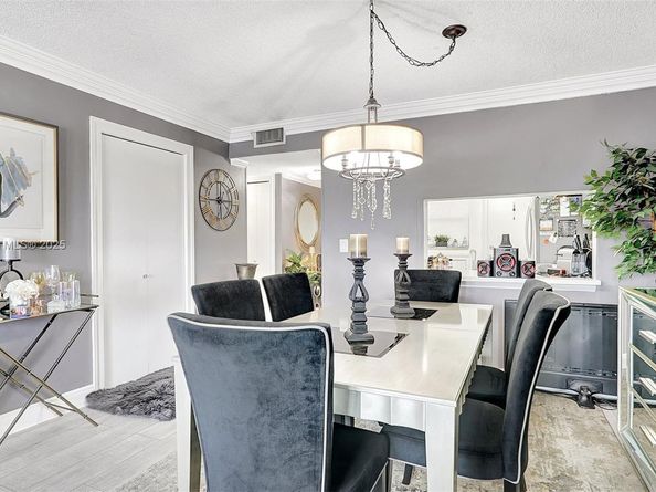 329 SE 3rd St 405S, Hallandale Beach FL 33009