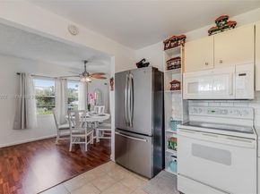 301 SW 135th Ave 118C, Pembroke Pines FL 33027