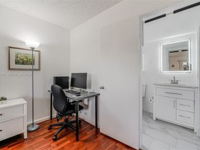 301 SW 135th Ave 118C, Pembroke Pines FL 33027