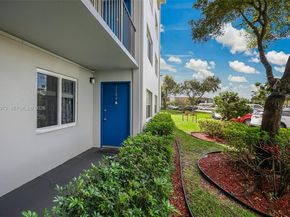 301 SW 135th Ave 118C, Pembroke Pines FL 33027