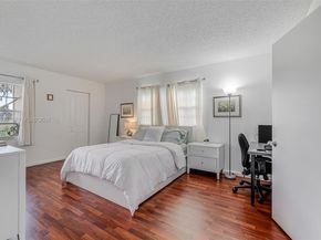 301 SW 135th Ave 118C, Pembroke Pines FL 33027