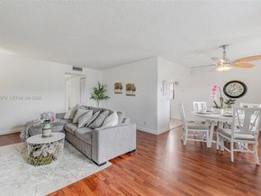 301 SW 135th Ave 118C, Pembroke Pines FL 33027