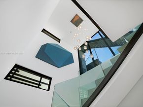 7845 Atlantic Way, Miami Beach FL 33141