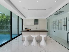 7845 Atlantic Way, Miami Beach FL 33141