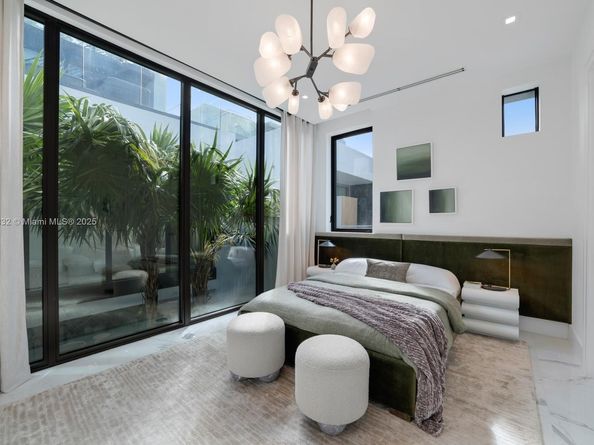 7845 Atlantic Way, Miami Beach FL 33141